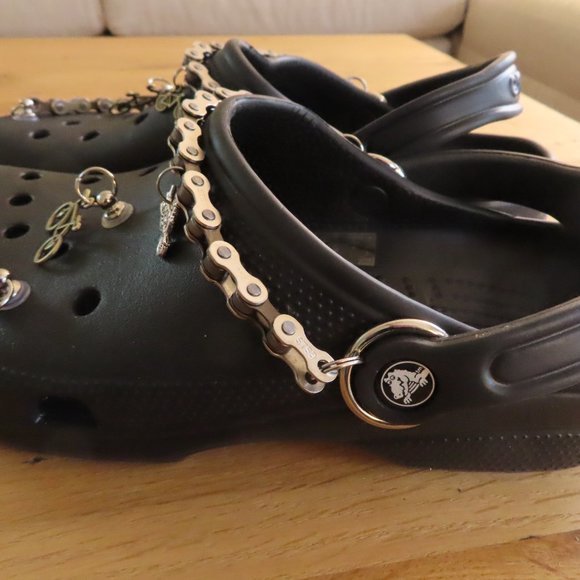 Set of Crocs Shoe Charms Gray Biker Chain Bicycle Chain Pendants Cyclist Jibbitz - Picture 6 of 8